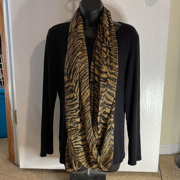 Leopard animal print infinity scarf- lightweight.​ - Picture 1 of 3